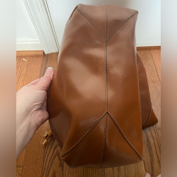 Project Bag Vince Camuto Brown Perforated, Draw-String Bucket Bag and Bag Charm - Picture 5 of 11